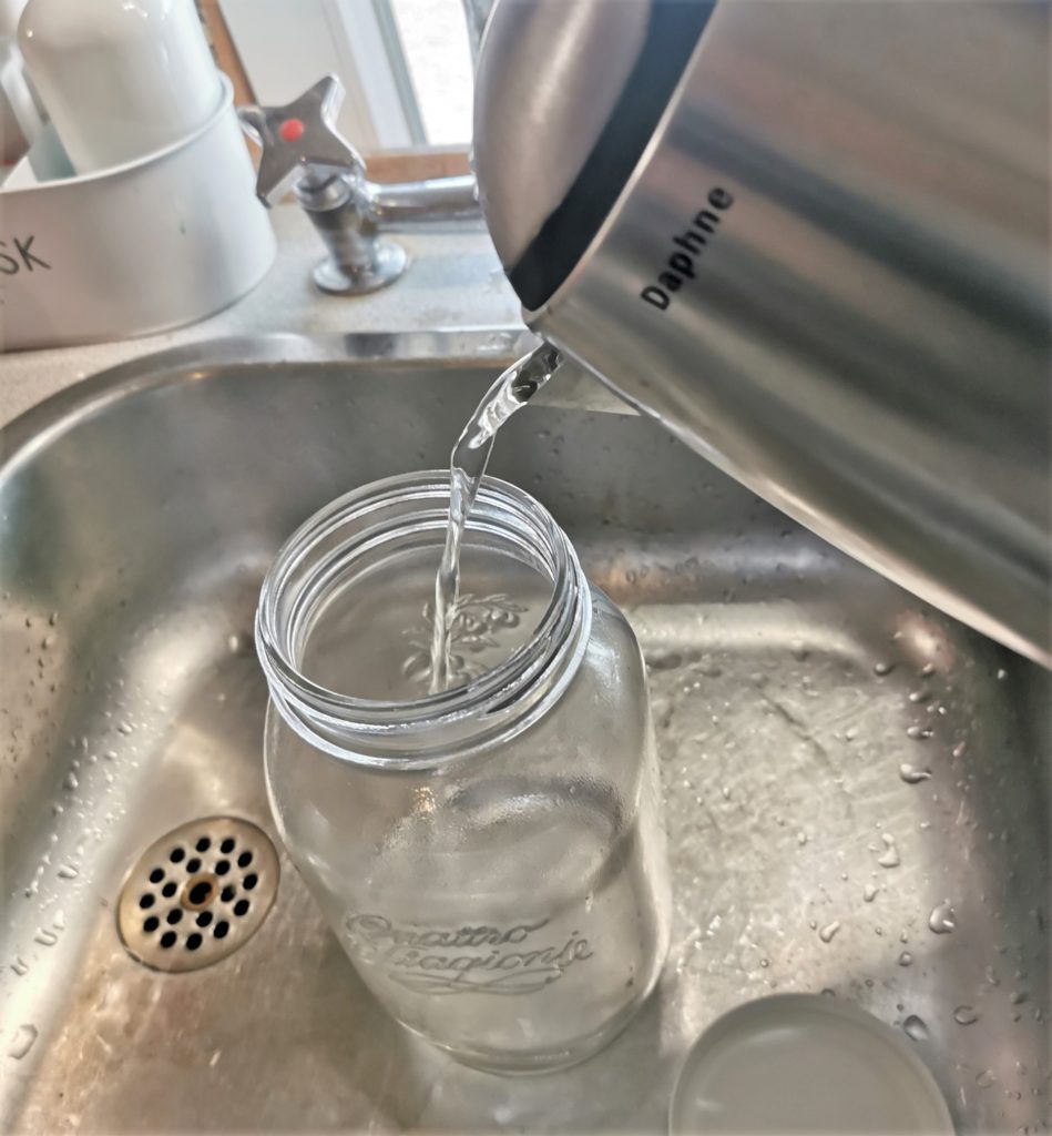 Sterilizing a jar